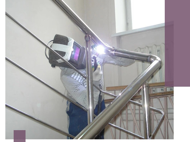 Монтаж перил и ограждений качественно в Котельниках