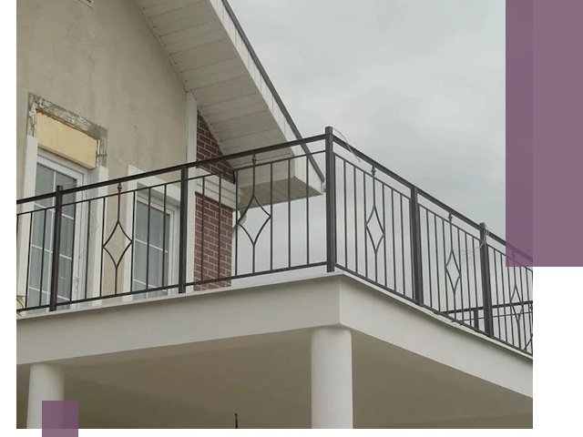 Изготовление балконных ограждений в Котельниках из металла и стекла