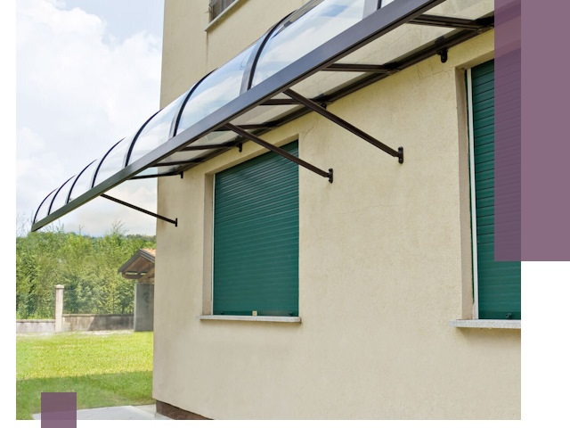 Козырьки над окнами в Котельниках — изготовление и монтаж по выгоде