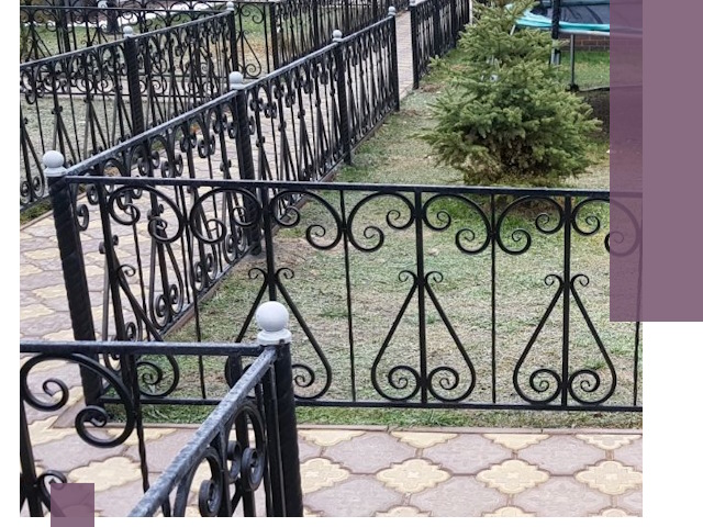 Кованые газонные ограждения под ключ в Котельниках